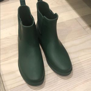 J crew Chelsea Rain boots size 9